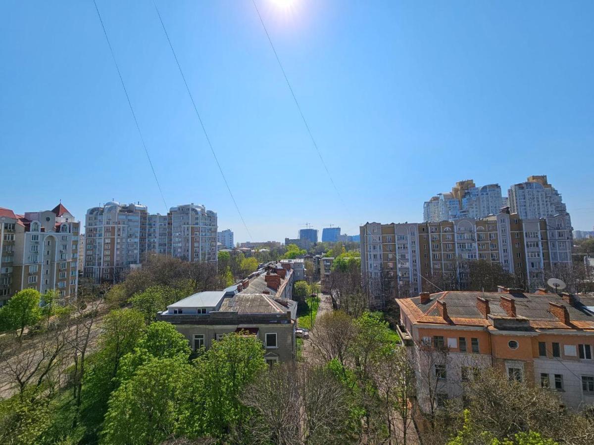 Квартира На Французском Бульваре Возле Моря И Института Филатова! Oldenburg Bagian luar foto