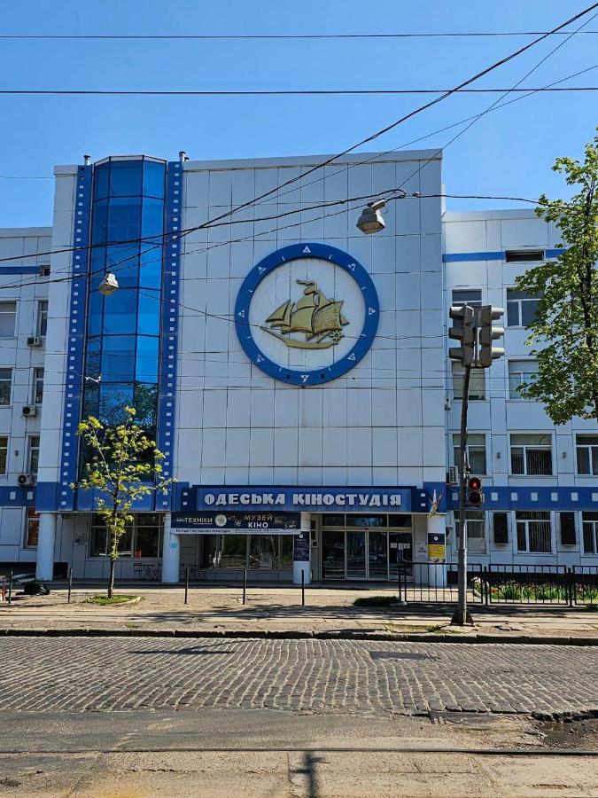 Квартира На Французском Бульваре Возле Моря И Института Филатова! Oldenburg Bagian luar foto